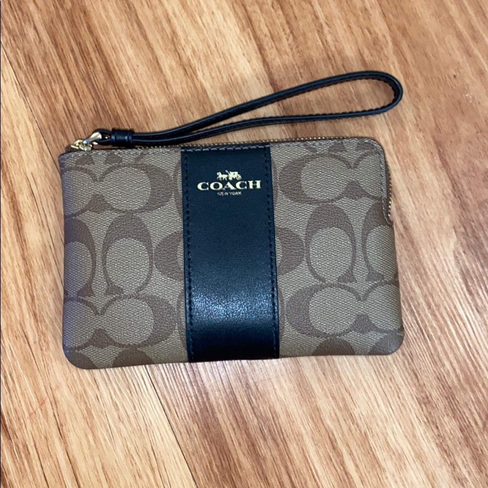 COPY - Coach Wristlet